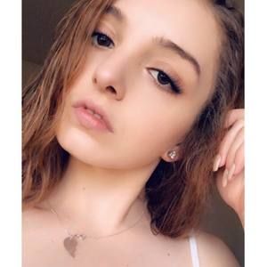 Meet your Posher, Alyssa